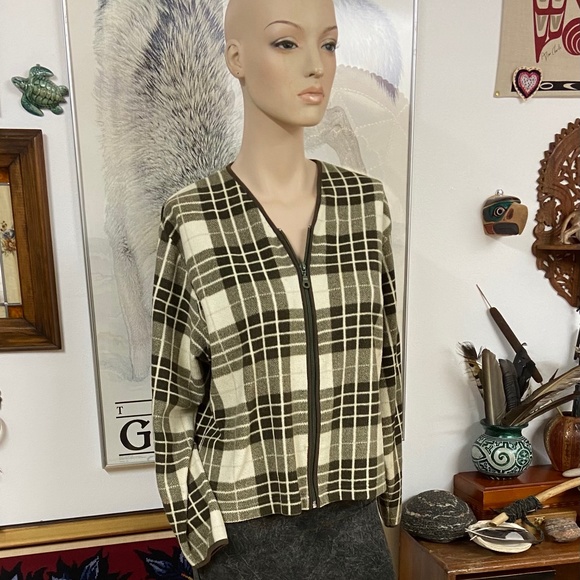 🐦⬛4/$20🐦⬛ Grandma's Sweater Plaid Fleece - Picture 3 of 10